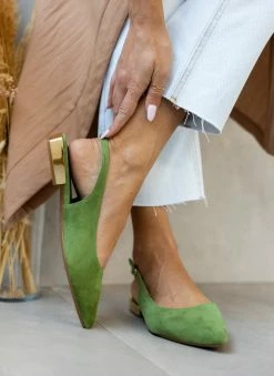 Xti Footwear Μπαλαρίνες Suede με μεταλλικό τακούνι Xti 141065 - Πράσινο -The Fashion Project Κατάστημα mpalarines suede me metalliko takouni xti 141065 110349 d52s