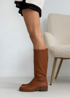 The Fashion Project Μπότες φλατ σε στρογγυλή γραμμή - Ταμπά -The Fashion Project Κατάστημα mpotes flat se strogguli grammi 109038 watj