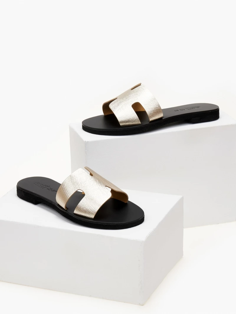 Σανδάλια δερμάτινα με ανάγλυφο pattern estil - Χρυσό Σανδάλια δερμάτινα με ανάγλυφο Pattern Estil - Χρυσό -The Fashion Project Κατάστημα sandalia dermatina estil me anaglufo pattern 105375 cmsj