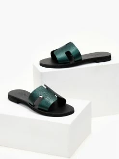 Σανδάλια δερμάτινα με ανάγλυφο Pattern Estil - Κυπαρισσί 7 Σανδάλια δερμάτινα με ανάγλυφο Pattern Estil - Κυπαρισσί -The Fashion Project Κατάστημα sandalia dermatina estil me anaglufo pattern 105377 khfc