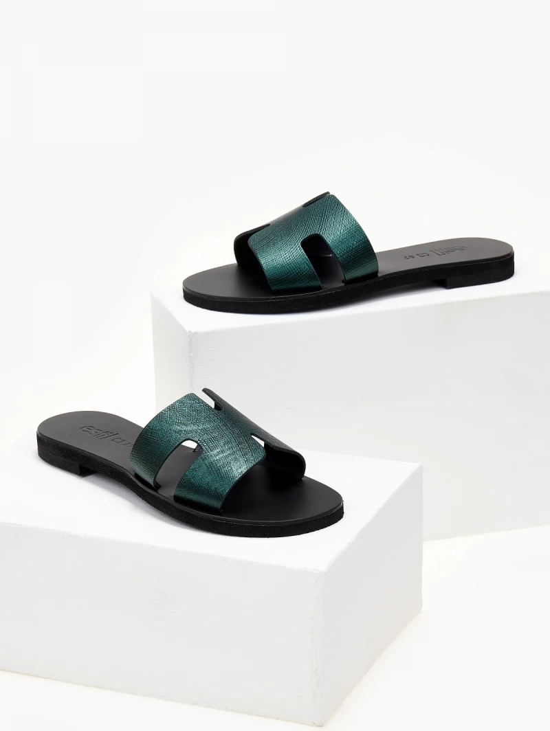 Σανδάλια δερμάτινα με ανάγλυφο pattern estil - Κυπαρισσί Σανδάλια δερμάτινα με ανάγλυφο Pattern Estil - Κυπαρισσί -The Fashion Project Κατάστημα sandalia dermatina estil me anaglufo pattern 105377 khfc