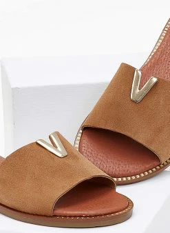 Σανδάλια δερμάτινα με διακοσμητικό στη φάσα Estil - Κάμελ -The Fashion Project Κατάστημα sandalia dermatina estil me diakosmitiko sti fasa 101219 4eh3