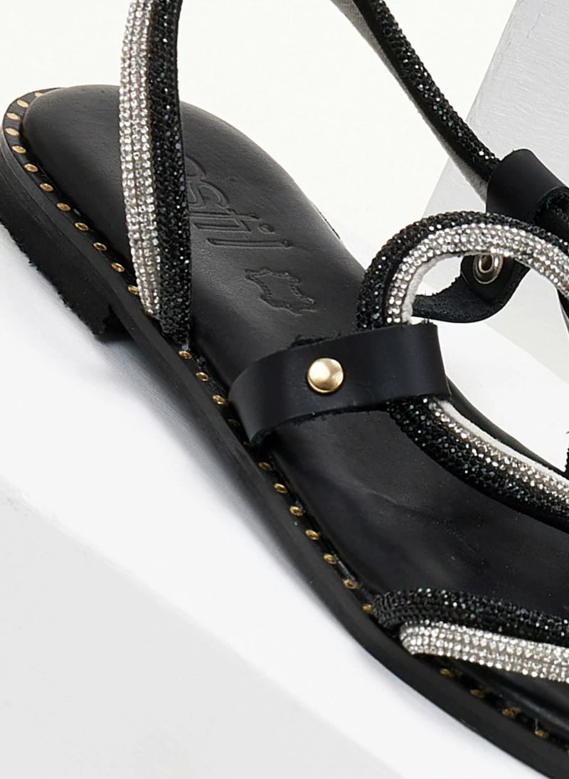 Σανδάλια δερμάτινα με διπλή σειρά στρας estil - Μαύρο Σανδάλια δερμάτινα με διπλή σειρά στρας Estil - Μαύρο -The Fashion Project Κατάστημα sandalia dermatina estil me dipli seira strass 105177 kkin