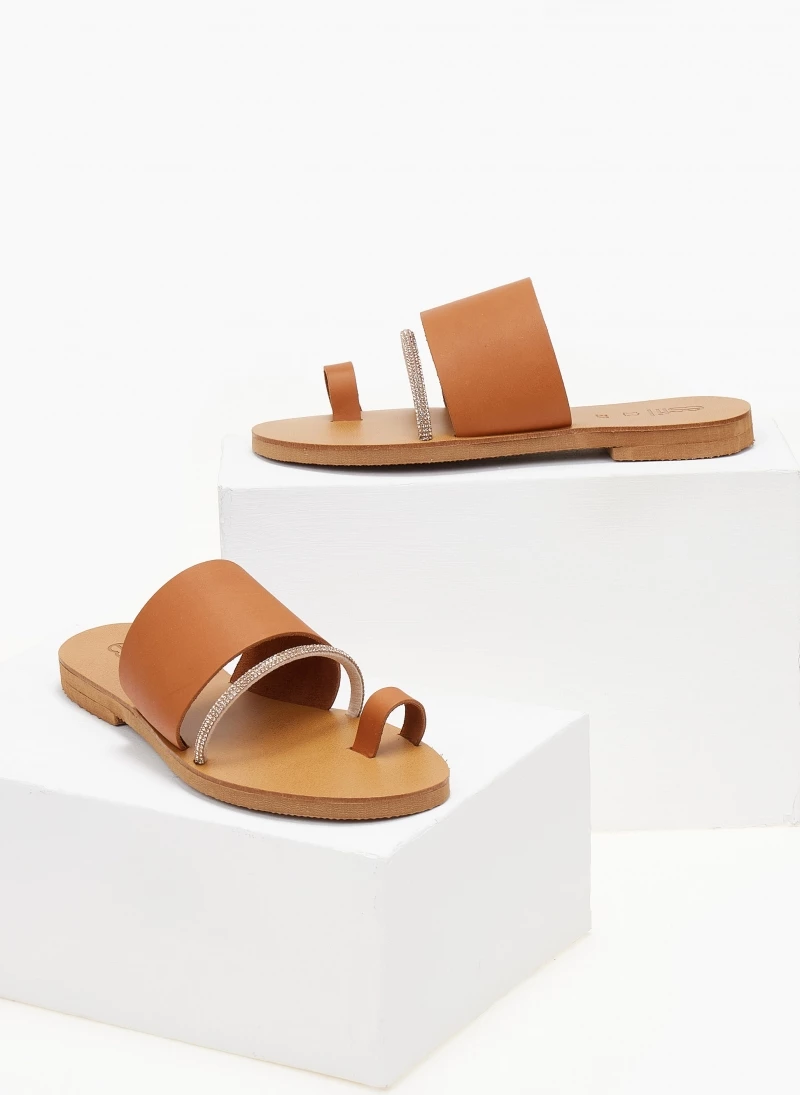 Σανδάλια δερμάτινα με φαρδιά φάσα estil - Ταμπά Σανδάλια δερμάτινα με φαρδιά φάσα Estil - Ταμπά -The Fashion Project Κατάστημα sandalia dermatina estil me fardia fasa 105724 p6dc