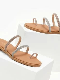 Σανδάλια δερμάτινα με στρας και διχρωμία Estil - Ασημί -The Fashion Project Κατάστημα sandalia dermatina estil me strass kai dixrwmia 105362 okk4