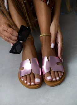 Σανδάλια δερμάτινα σε μεταλλικά χρώματα Estil - Ροζ