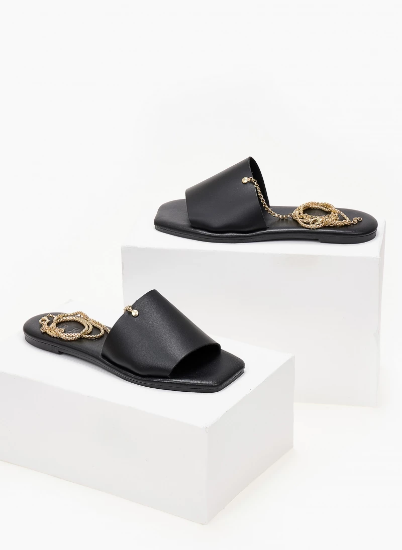 Σανδάλια δερμάτινα με anklet αλυσίδα Iris - Μαύρο Σανδάλια δερμάτινα με Anklet αλυσίδα Iris - Μαύρο -The Fashion Project Κατάστημα sandalia dermatina iris me anklet alusida 102720 g8at