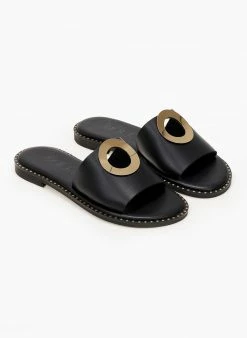 Σανδάλια δερμάτινα με διακοσμητικό Iris - Μαύρο 3 Σανδάλια δερμάτινα με διακοσμητικό Iris - Μαύρο -The Fashion Project Κατάστημα sandalia dermatina iris me kuklo 102707 xnhm