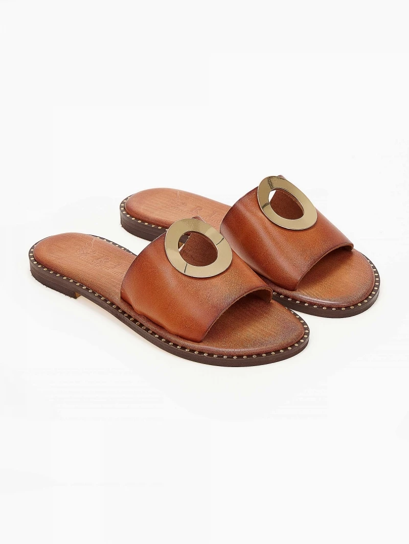 Σανδάλια δερμάτινα με διακοσμητικό Iris - Ταμπά Σανδάλια δερμάτινα με διακοσμητικό Iris - Ταμπά -The Fashion Project Κατάστημα sandalia dermatina iris me kuklo 102708 bbfp