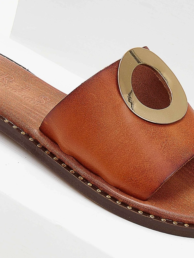 Σανδάλια δερμάτινα με διακοσμητικό Iris - Ταμπά Σανδάλια δερμάτινα με διακοσμητικό Iris - Ταμπά -The Fashion Project Κατάστημα sandalia dermatina iris me kuklo 102708 m81z