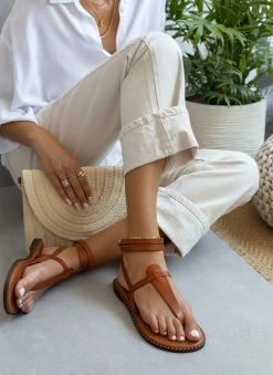 Σανδάλια δερμάτινα με μπαρέτα Iris - Ταμπά -The Fashion Project Κατάστημα sandalia dermatina iris me mpareta 104737 m19d