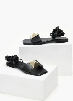 Σανδάλια δερμάτινα με μεγάλο τρουκ Iris - Μαύρο 8 Σανδάλια δερμάτινα με μεγάλο τρουκ Iris - Μαύρο -The Fashion Project Κατάστημα sandalia dermatina iris me oversize trouk 105041 wzyh