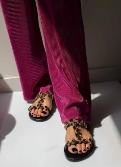 Σανδάλια δερμάτινα με πέτρες Iris - Μαύρο -The Fashion Project Κατάστημα sandalia dermatina iris me petres 102690 sooa