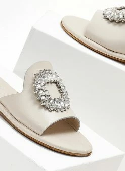 Σανδάλια δερμάτινα με πέτρες Iris - Ζαχαρί -The Fashion Project Κατάστημα sandalia dermatina iris me petres 104320 t4v5