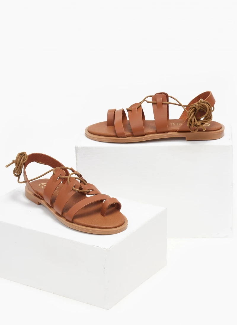 Σανδάλια δερμάτινα με κορδόνια estil - Ταμπά Σανδάλια δερμάτινα με κορδόνια Estil - Ταμπά -The Fashion Project Κατάστημα sandalia dermatina me kordonia estil 110501 jnlp