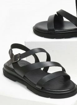 Σανδάλια δερμάτινα με λοξό λουράκι Tfp - Μαύρο 4 Σανδάλια δερμάτινα με λοξό λουράκι Tfp - Μαύρο -The Fashion Project Κατάστημα sandalia dermatina me lokso louraki tfp 111696 mt95