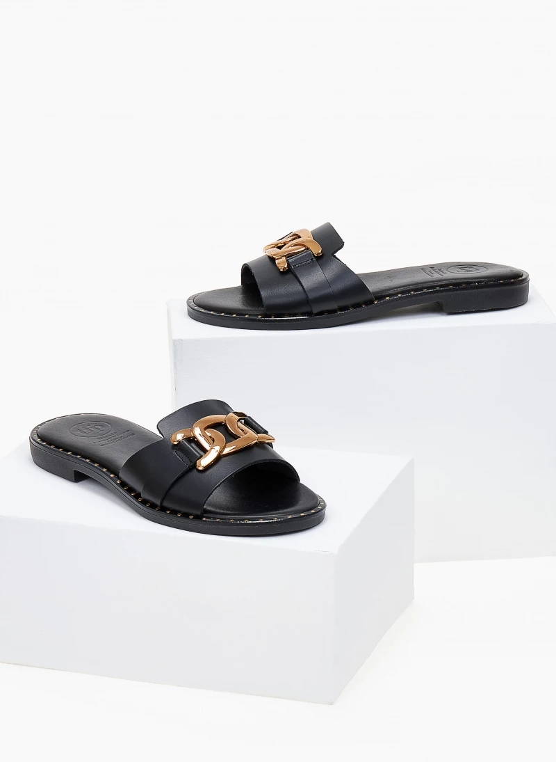 Σανδάλια δερμάτινα με αλυσίδα στη φάσα tfp - Μαύρο Σανδάλια δερμάτινα με αλυσίδα στη φάσα Tfp - Μαύρο -The Fashion Project Κατάστημα sandalia dermatina tfp me alusida sti fasa 101245 i30v