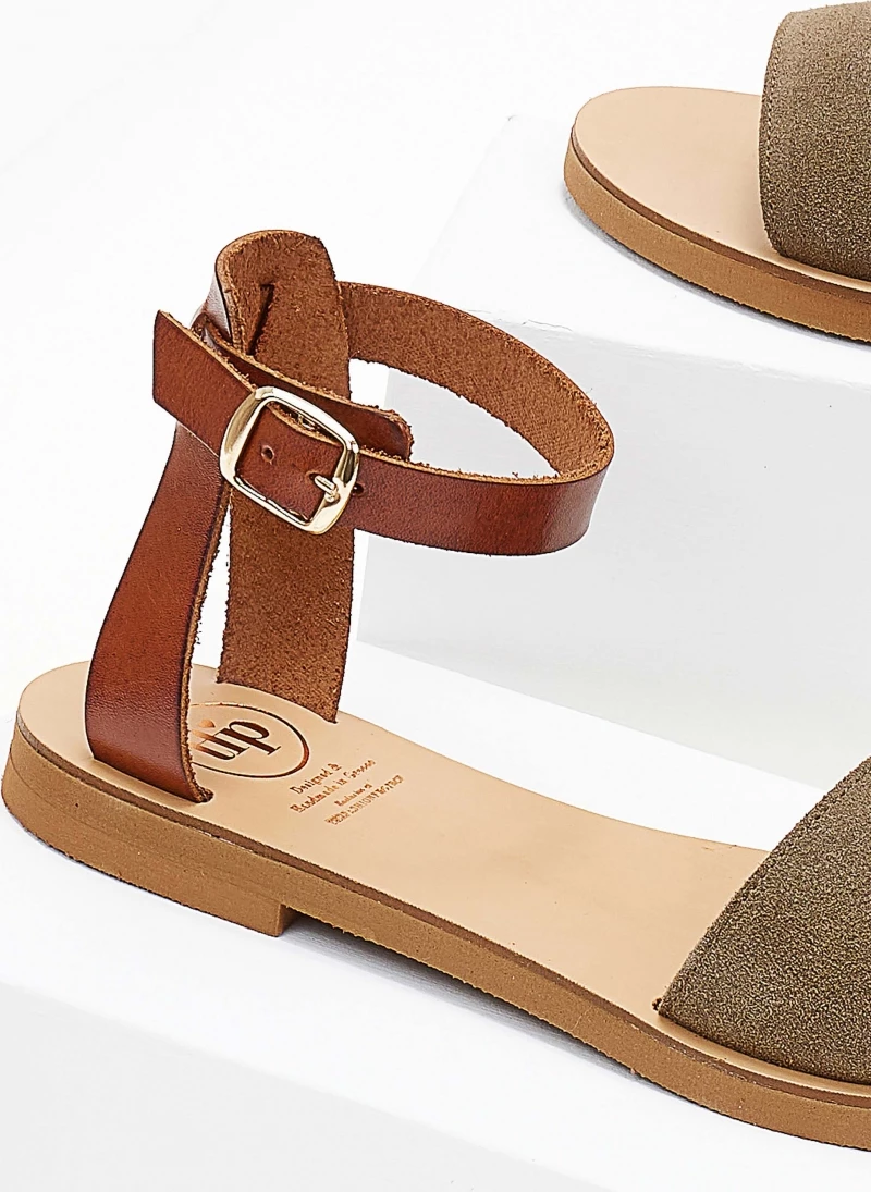 Σανδάλια δερμάτινα με μπαρέτα tfp - Λαδί Σανδάλια δερμάτινα με μπαρέτα Tfp - Λαδί -The Fashion Project Κατάστημα sandalia dermatina tfp me mpareta 104236 r599