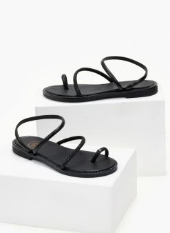 Σανδάλια δερμάτινα με περαστό λουράκι Tfp - Μαύρο -The Fashion Project Κατάστημα sandalia dermatina tfp me perasto louraki 105320 ebwf