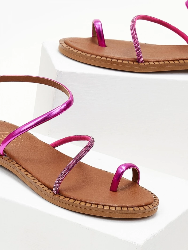 Σανδάλια δερμάτινα με περαστό λουράκι tfp - Φούξια Σανδάλια δερμάτινα με περαστό λουράκι Tfp - Φούξια -The Fashion Project Κατάστημα sandalia dermatina tfp me perasto louraki 105332 dywk