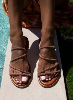 Σανδάλια δερμάτινα με στρας λουράκια Tfp - Χαλκός 5 Σανδάλια δερμάτινα με στρας λουράκια Tfp - Χαλκός -The Fashion Project Κατάστημα sandalia dermatina tfp me strass lourakia 101688 v0ue