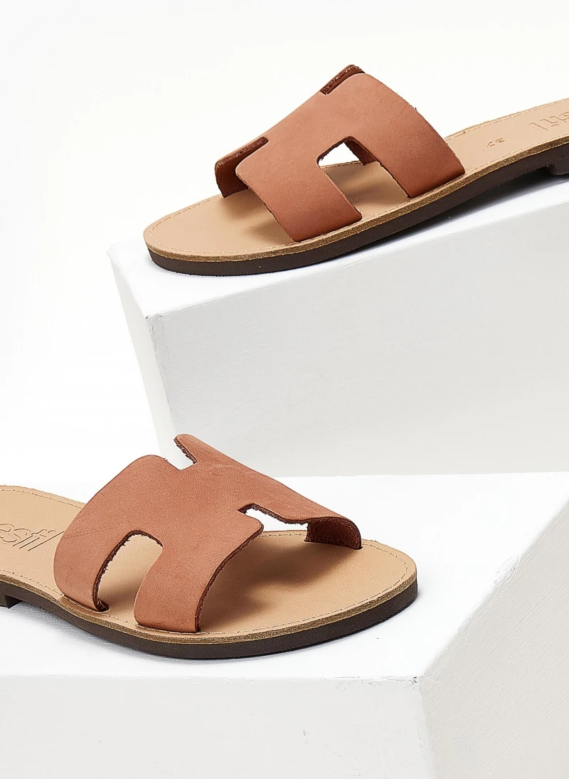 Σανδάλια δερμάτινα με άνοιγμα estil - Ροδακινί Σανδάλια δερμάτινα με άνοιγμα Estil - Ροδακινί -The Fashion Project Κατάστημα sandalia estil dermatina me anoigmata sto plai 104495 krjo