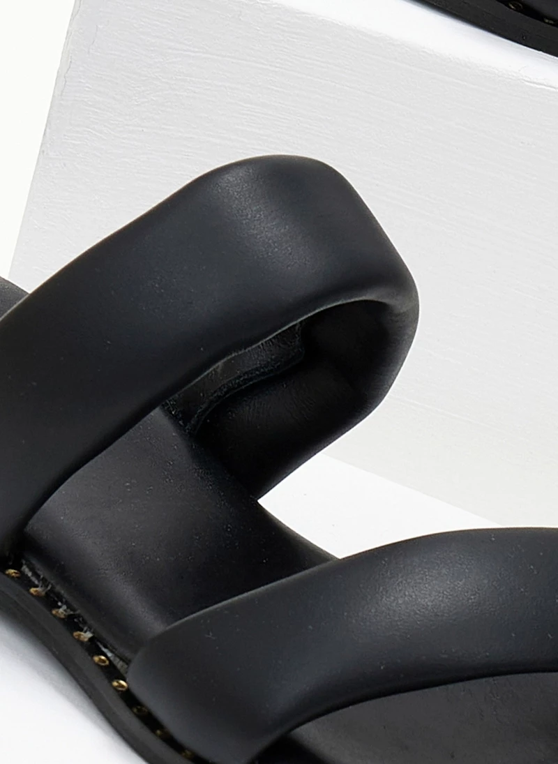 Σανδάλια καστόρινα με pufffed φάσες estil - Μαύρο Σανδάλια καστόρινα με Pufffed φάσες Estil - Μαύρο -The Fashion Project Κατάστημα sandalia kastorina estil me pufffed fases 105262 n86t