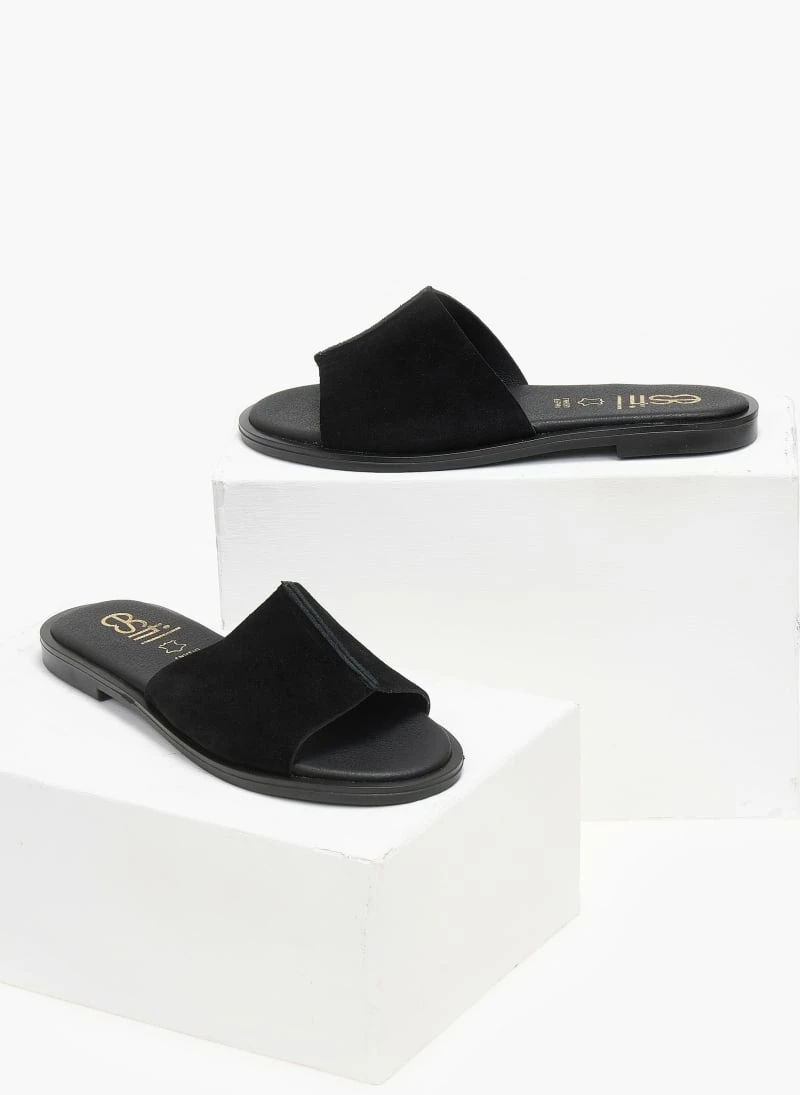 Σανδάλια καστόρινα με ραφή estil - Μαύρο Σανδάλια καστόρινα με ραφή Estil - Μαύρο -The Fashion Project Κατάστημα sandalia kastorina me rafi estil 110506 tob5