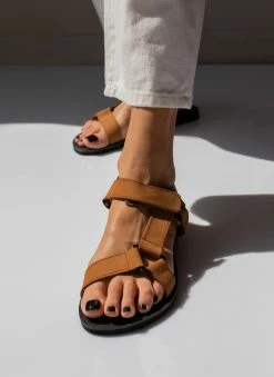 Σανδάλια δερμάτινα με Velcro Estil - Κάμελ -The Fashion Project Κατάστημα sandalia nubuck estil me velcro 103129 mmiw