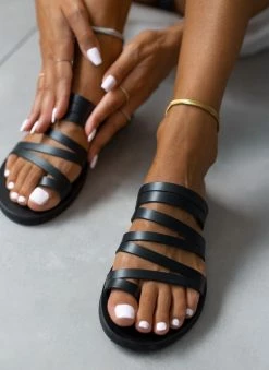 Σανδάλια δερμάτινα με λεπτά λουράκια Tfp - Μαύρο